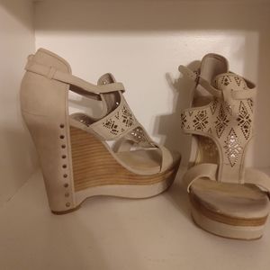 Beige/wood wedges